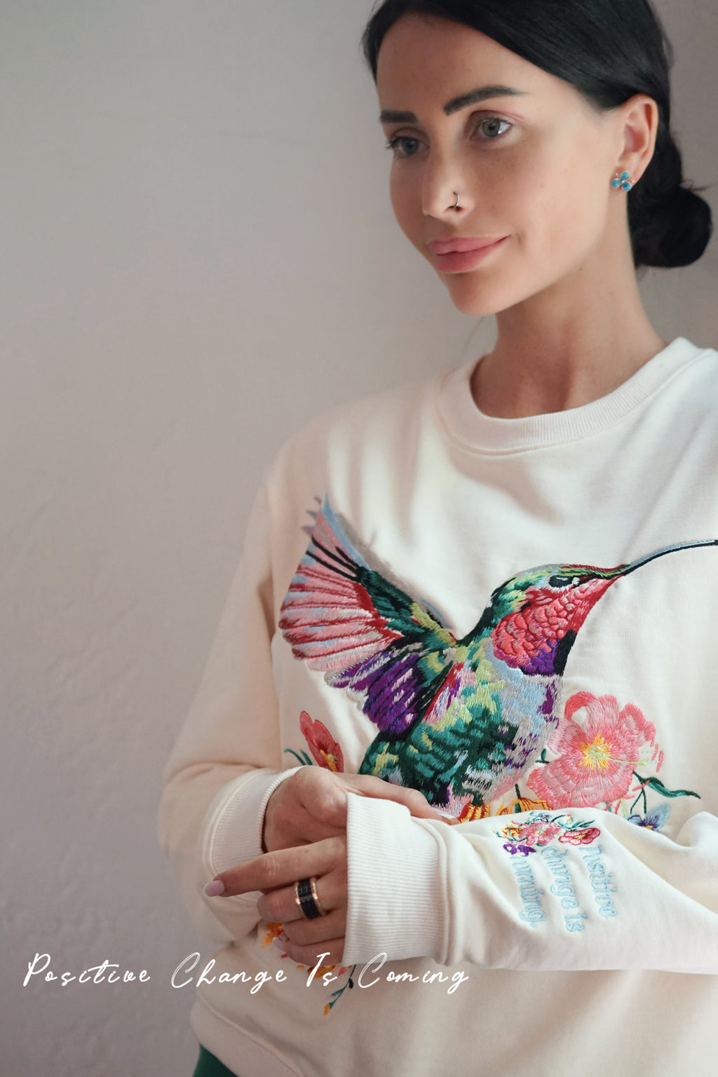 Classic Embroidered Sweatshirt Hummingbird