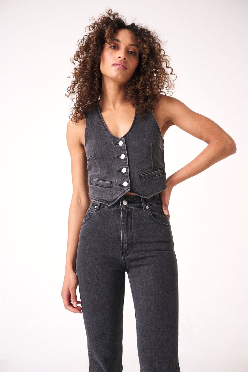 Dallas Vest Worn Black