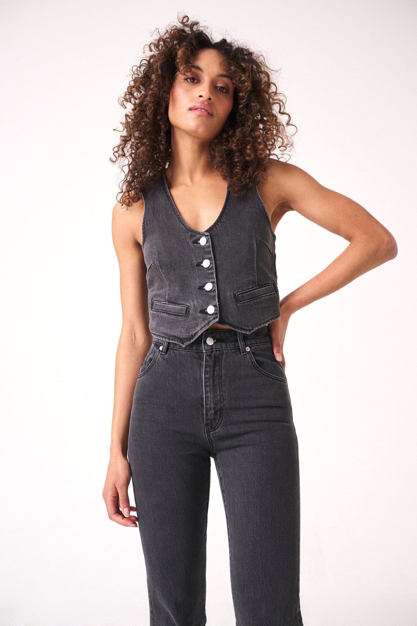 Dallas Vest Worn Black